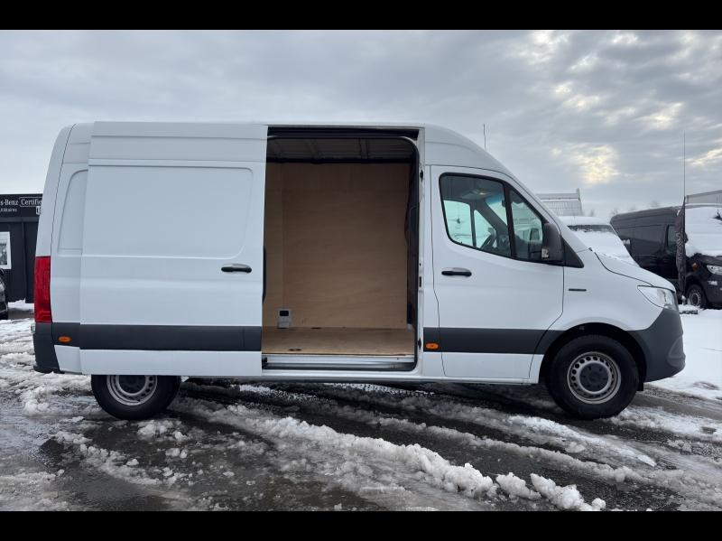 Image MERCEDES-BENZ Sprinter Fg 312 eSprinter 39 3T5 3 batteries