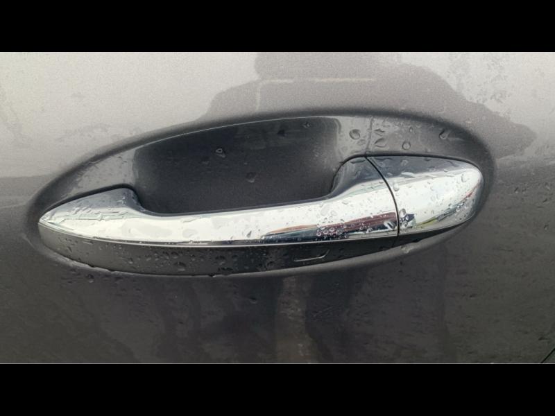 Image MERCEDES-BENZ GLA 200 d 150ch Progressive Line 8G-DCT