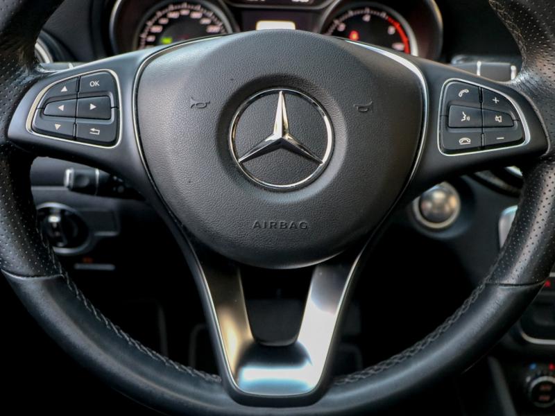 Image MERCEDES-BENZ GLA 200 d 136ch Business Executive Edition 7G-DCT Euro6c