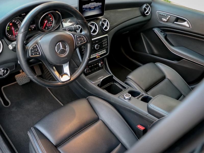 Image MERCEDES-BENZ GLA 200 d 136ch Business Executive Edition 7G-DCT Euro6c