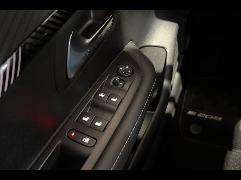Image PEUGEOT 208 e-208 136ch Allure