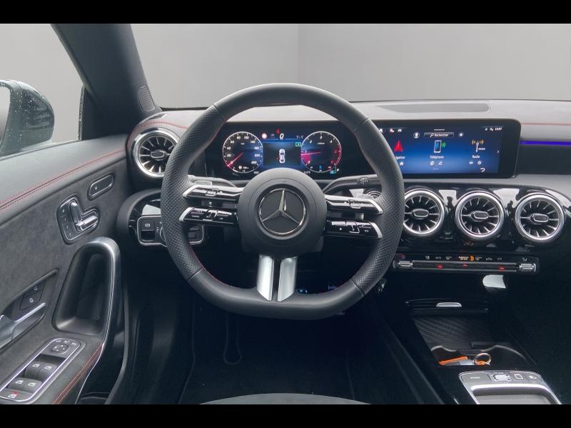 Image MERCEDES-BENZ CLA 200 d 150ch AMG Line 8G-DCT