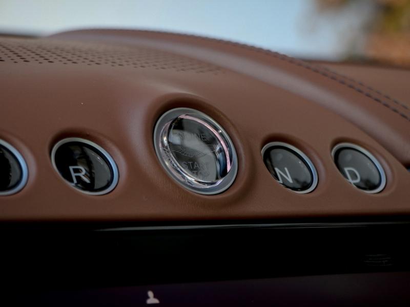 Image ASTON MARTIN DBX 4.0 V8 biturbo 707ch BVA9