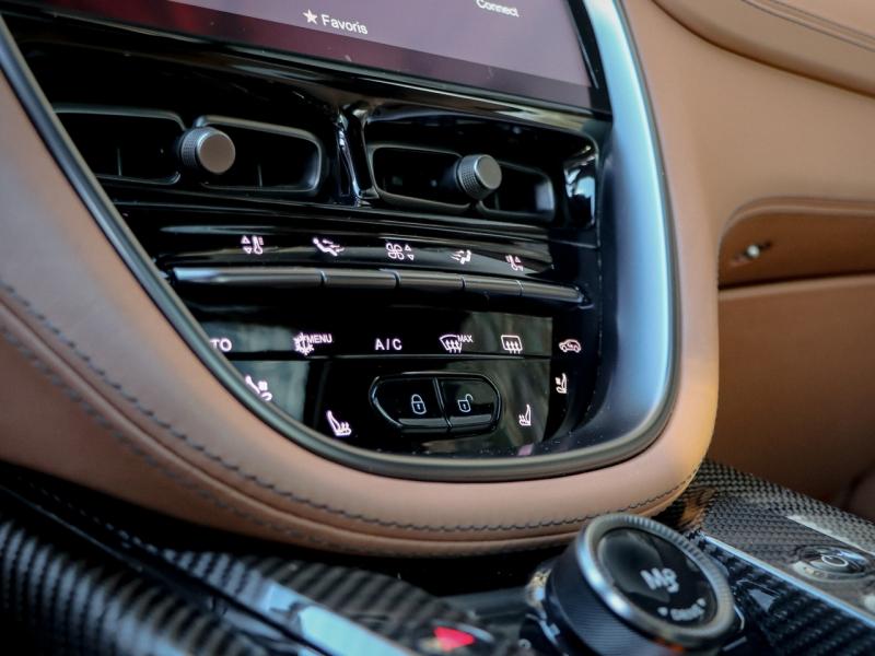 Image ASTON MARTIN DBX 4.0 V8 biturbo 707ch BVA9