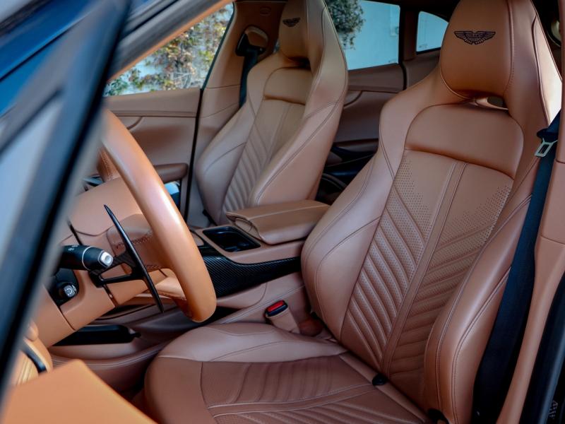 Image ASTON MARTIN DBX 4.0 V8 biturbo 707ch BVA9