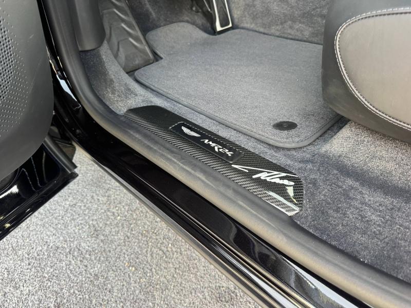 Image ASTON MARTIN DBX 4.0 V8 biturbo 707ch BVA9