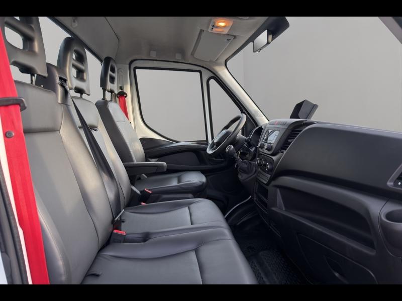 Image IVECO Daily CCb 35-160H / 3.0 160CH / BENNE & COFFRE / 2023 / 35C16 /