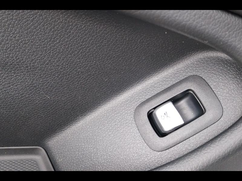 Image MERCEDES-BENZ Classe C Cabriolet 200 184ch AMG Line 9G-Tronic Euro6d-T