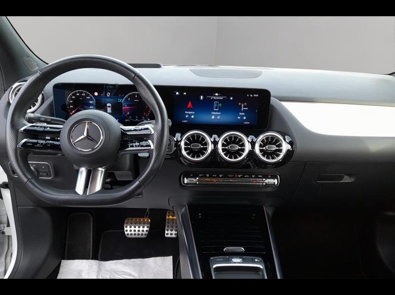 Image MERCEDES-BENZ GLA 200 d 150ch AMG Line 8G-DCT