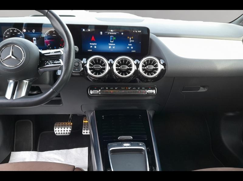 Image MERCEDES-BENZ GLA 200 d 150ch AMG Line 8G-DCT