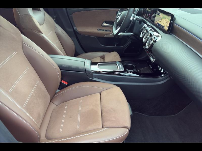 Image MERCEDES-BENZ CLA Shooting Brake 200 d 150ch AMG Line 8G-DCT