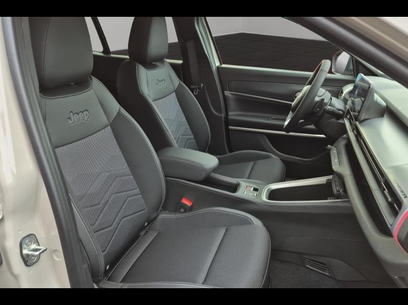 Image JEEP Avenger 1.2 Turbo T3 110ch MHEV Summit BVR6 eHybrid