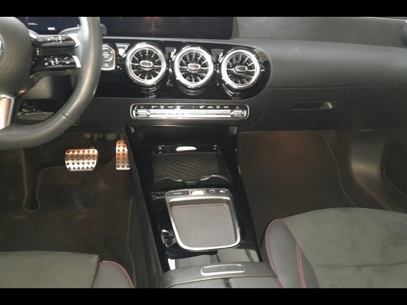 Image MERCEDES-BENZ Classe A 180 d 116ch AMG Line 8G-DCT