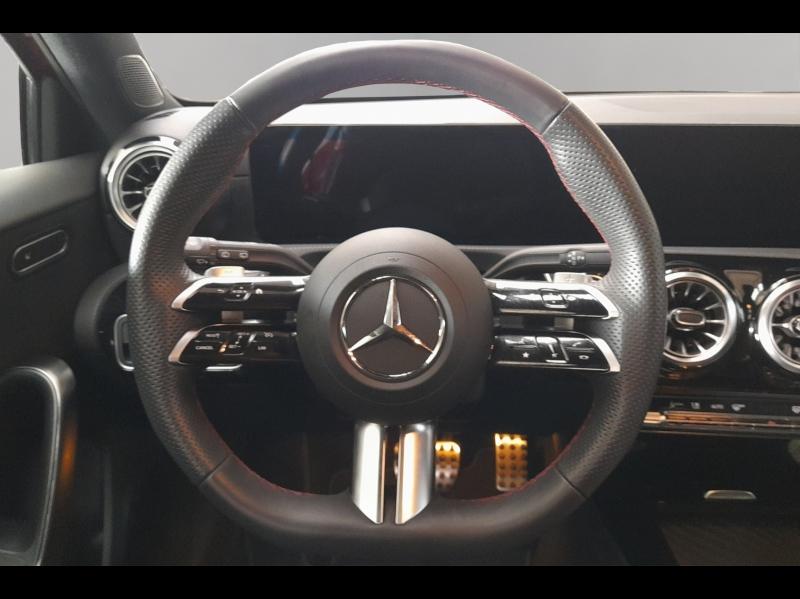 Image MERCEDES-BENZ Classe A 180 d 116ch AMG Line 8G-DCT