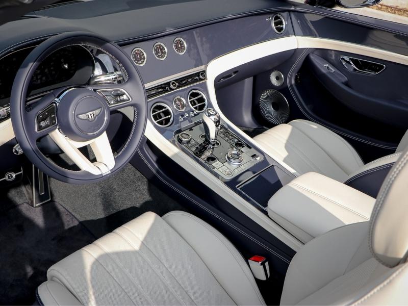Image BENTLEY CONTINENTAL GTC V8 Hybrid 4.0 680ch