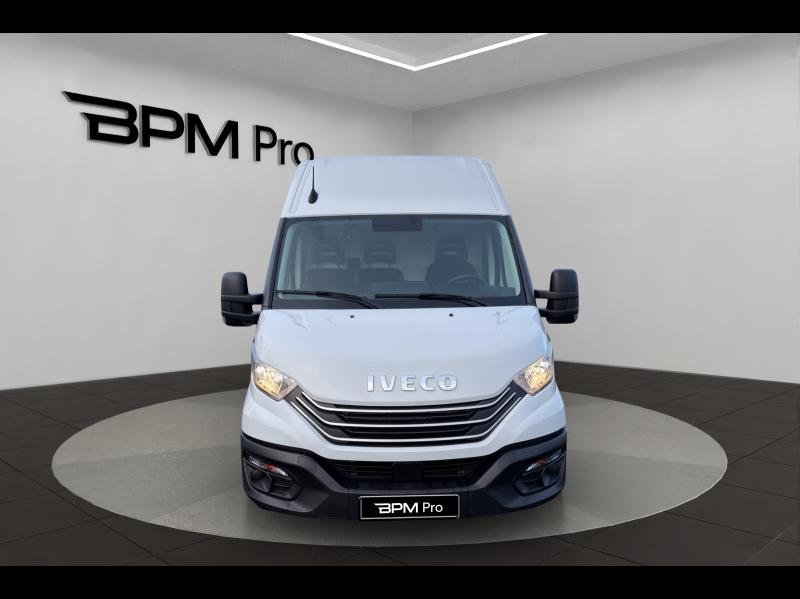 Image IVECO Daily 35S Fg 35-140V12 / 2.3 140CH/ FOURGON / 35S14V12 / 2024 / 12m3 / L3H2 /