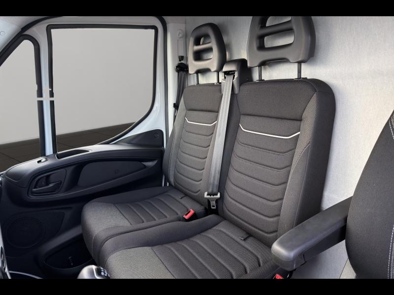 Image IVECO Daily 35S Fg 35-140V12 / 2.3 140CH/ FOURGON / 35S14V12 / 2024 / 12m3 / L3H2 /