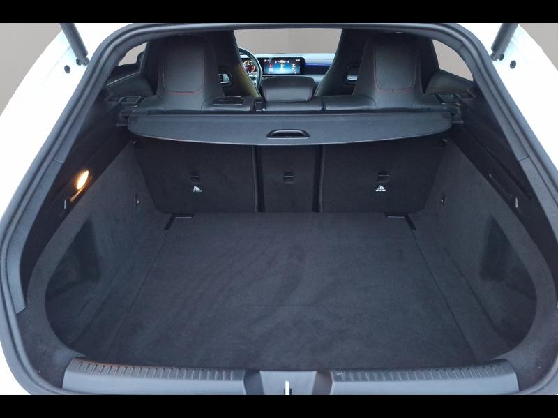 Image MERCEDES-BENZ CLA Shooting Brake 180 d 116ch AMG Line 8G-DCT