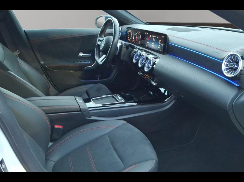 Image MERCEDES-BENZ CLA Shooting Brake 180 d 116ch AMG Line 8G-DCT