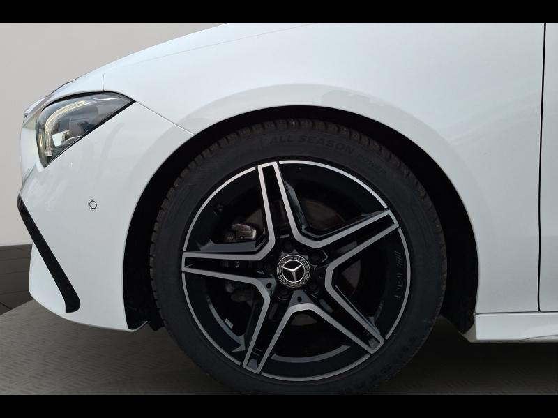 Image MERCEDES-BENZ CLA Shooting Brake 180 d 116ch AMG Line 8G-DCT