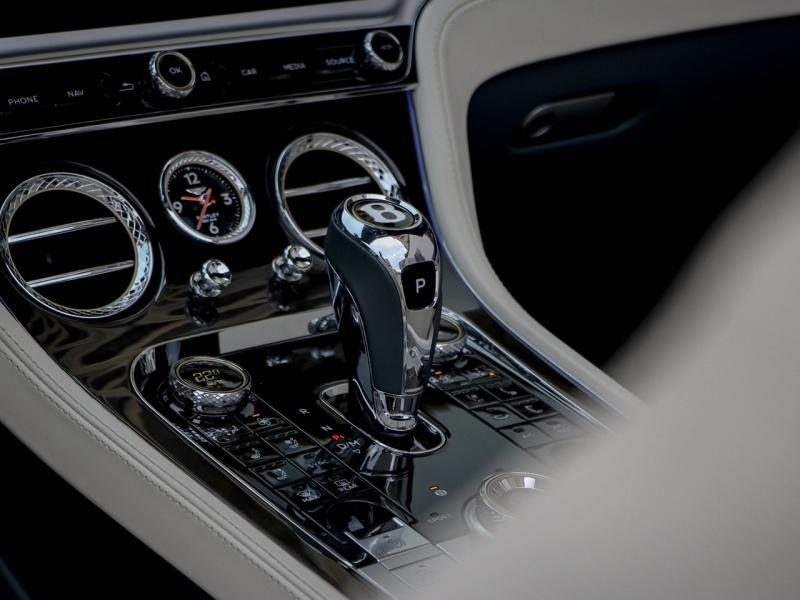 Image BENTLEY CONTINENTAL GTC First Edition W12 6.0 635ch