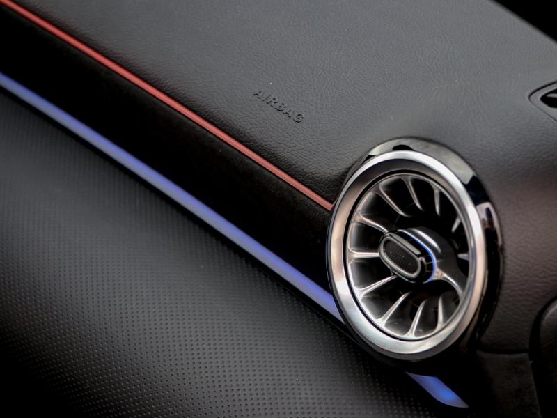 Image MERCEDES-BENZ Classe A 180 d 116ch AMG Line 8G-DCT