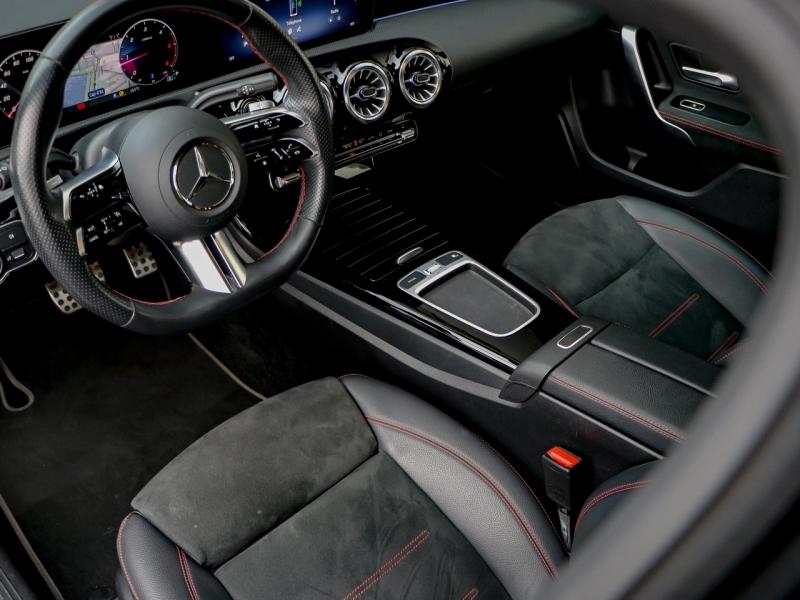 Image MERCEDES-BENZ Classe A 180 d 116ch AMG Line 8G-DCT