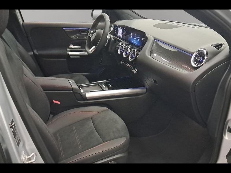 Image MERCEDES-BENZ GLA 180 d 116ch AMG Line 8G-DCT