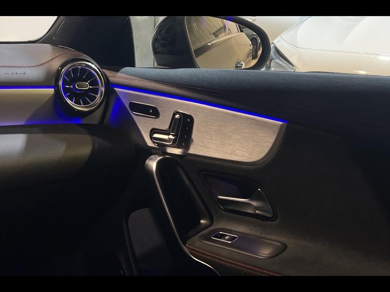 Image MERCEDES-BENZ CLA 200 d 150ch AMG Line 8G-DCT 8cv