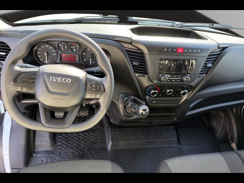 Image IVECO Daily CCb 35-160H / 3.0L / CAISSE & HAYON / 160CH / 2023 / 35C16 /