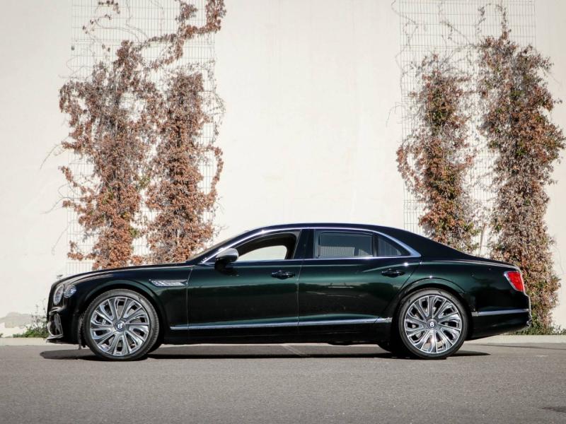 Image BENTLEY Flying Spur Mulliner V8 Hybrid 4.0 782ch