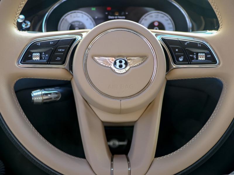 Image BENTLEY Flying Spur Mulliner V8 Hybrid 4.0 782ch