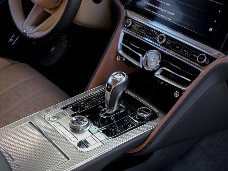 Image BENTLEY Flying Spur Mulliner V8 Hybrid 4.0 782ch