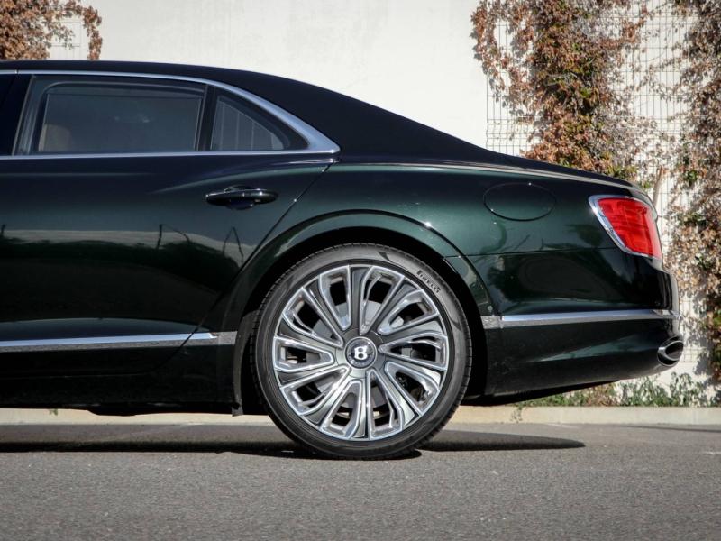 Image BENTLEY Flying Spur Mulliner V8 Hybrid 4.0 782ch