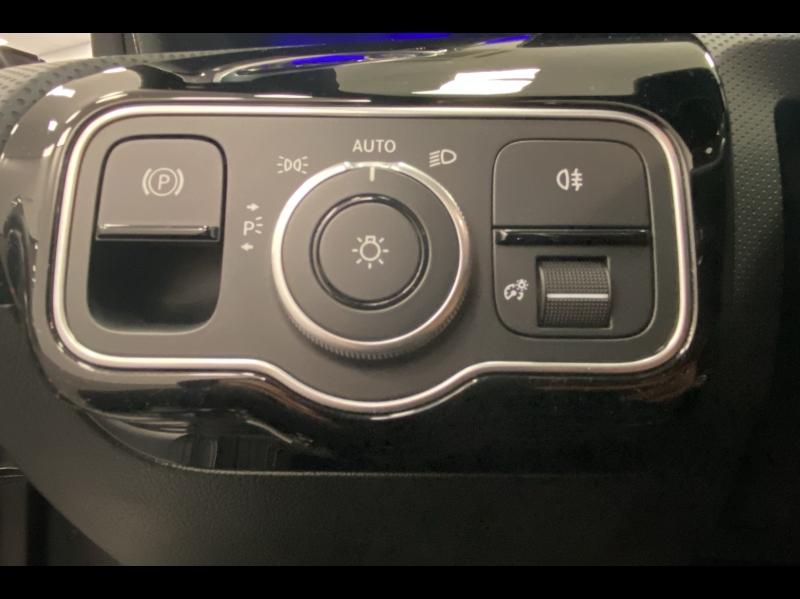 Image MERCEDES-BENZ CLA Shooting Brake 200 d 150ch AMG Line 8G-DCT