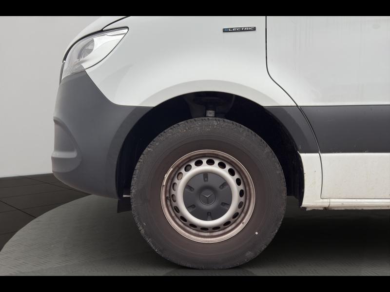 Image MERCEDES-BENZ Sprinter Fg 312 eSprinter 39 3T5 3 batteries