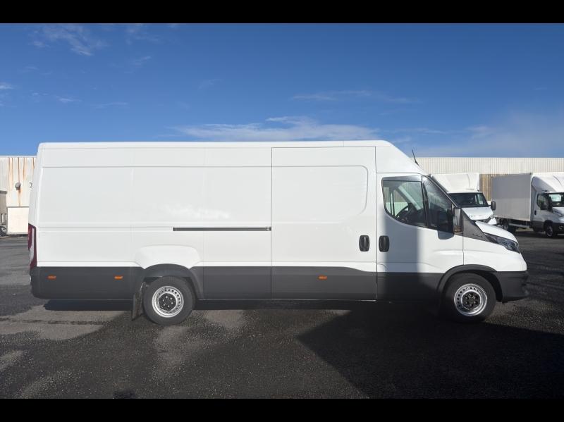 Image IVECO Daily 35S Fg 35-160V16 / FOURGON / 16m3 / 2024 / 35S16V16 /