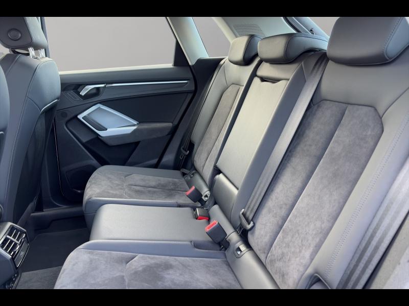 Image AUDI Q3 35 TFSI 150ch Mild Hybrid Design Luxe S tronic 7