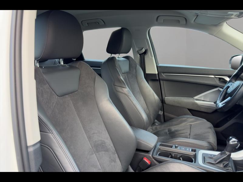 Image AUDI Q3 35 TFSI 150ch Mild Hybrid Design Luxe S tronic 7