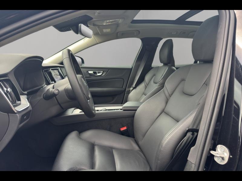 Image VOLVO V60 B4 197ch Ultra Style Dark DCT 7