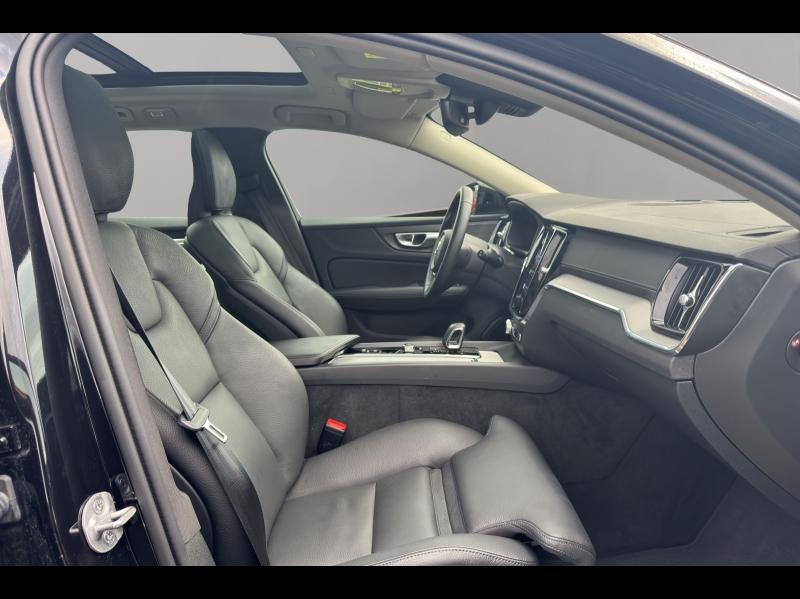 Image VOLVO V60 B4 197ch Ultra Style Dark DCT 7