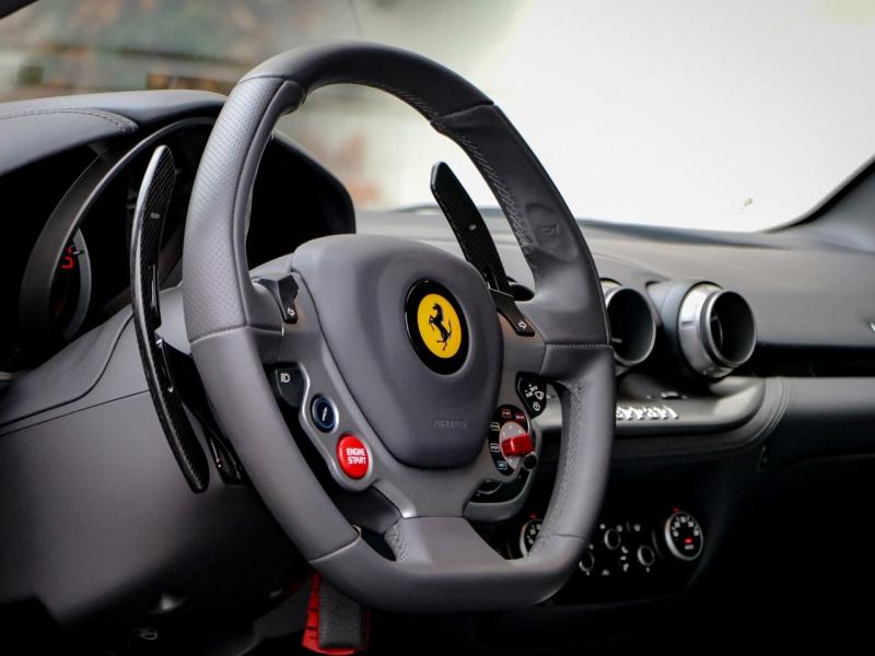 Image FERRARI F12 Berlinetta V12 6.3 740ch