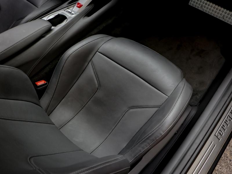 Image FERRARI F12 Berlinetta V12 6.3 740ch