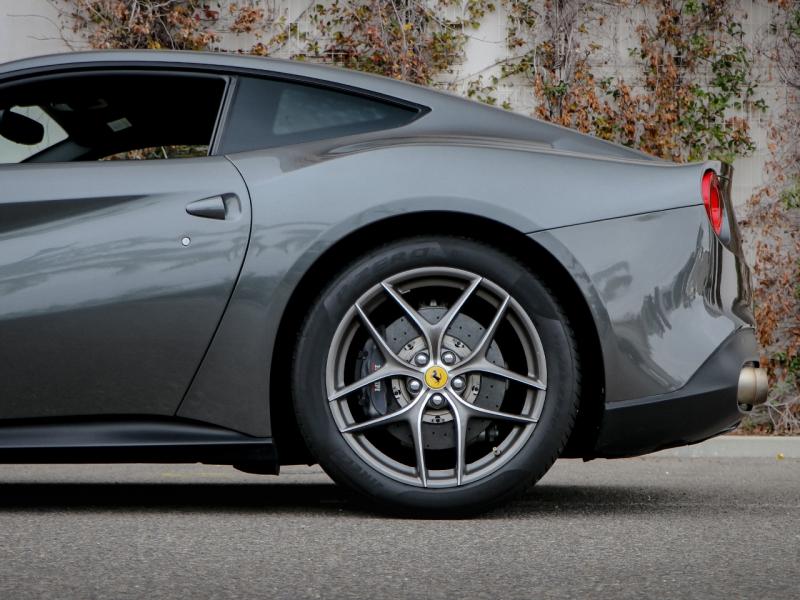 Image FERRARI F12 Berlinetta V12 6.3 740ch