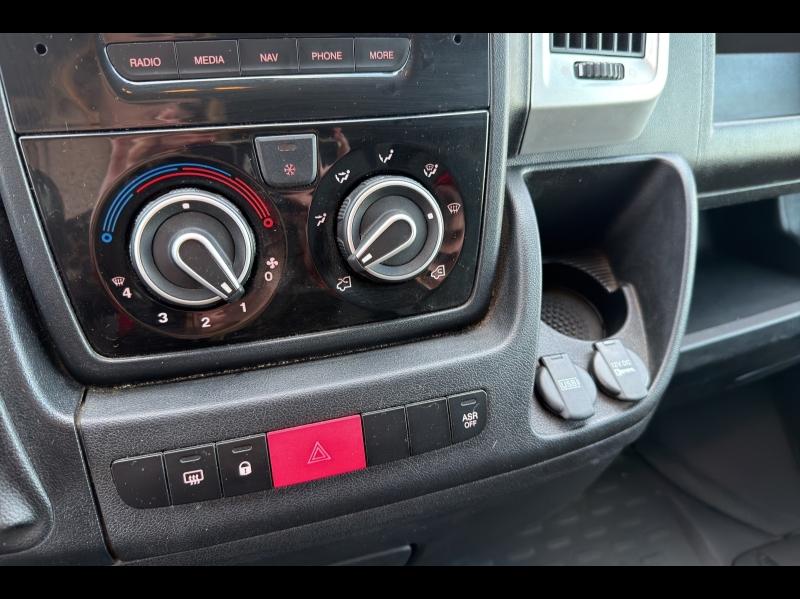 Image FIAT Ducato Fg Vitré 3.5 LH2 2.3 Multijet 140ch Pack Vitré