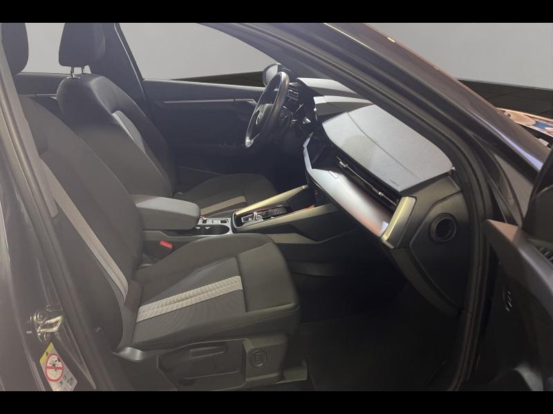 Image AUDI A3 Sportback 35 TFSI 150ch Mild Hybrid Design S tronic 7