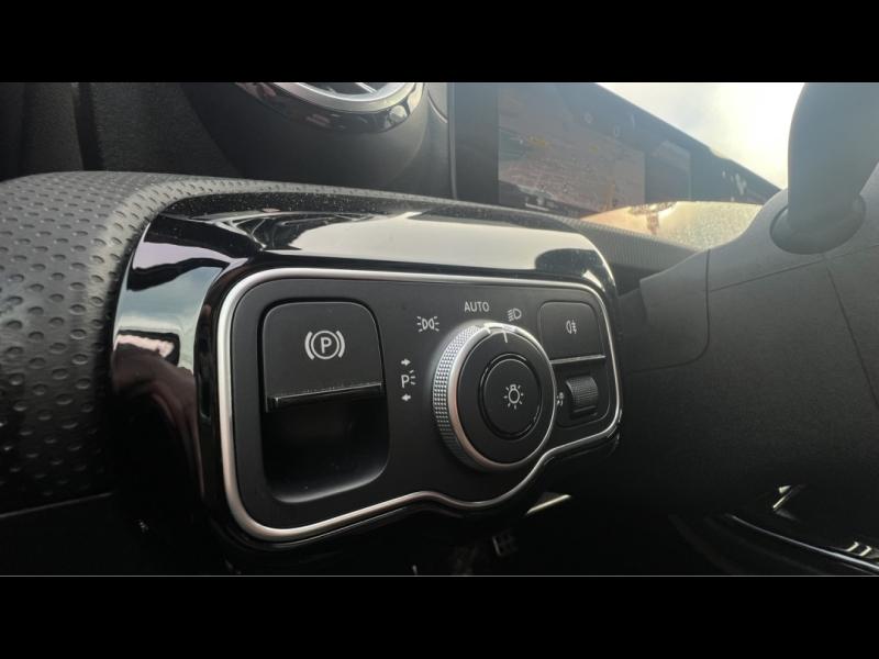 Image MERCEDES-BENZ Classe A 250 e Hybrid EQ 163+109ch AMG Line 8G-DCT