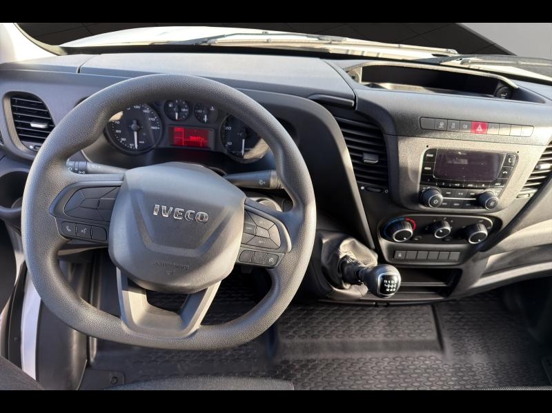 Image IVECO Daily CCb 35-160H / 3.0 160CH / CAISSE & HAYON / 35C16 / 2024 /