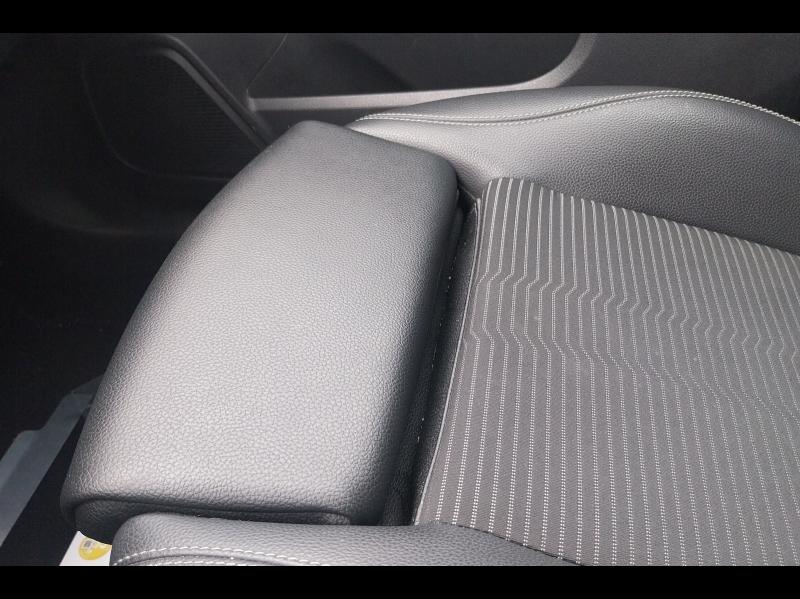 Image MERCEDES-BENZ GLA 200 d 150ch Progressive Line 8G-DCT