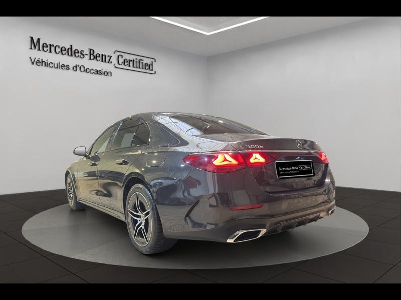 Image MERCEDES-BENZ Classe E 300 e 204+129ch AMG Line 9G-Tronic